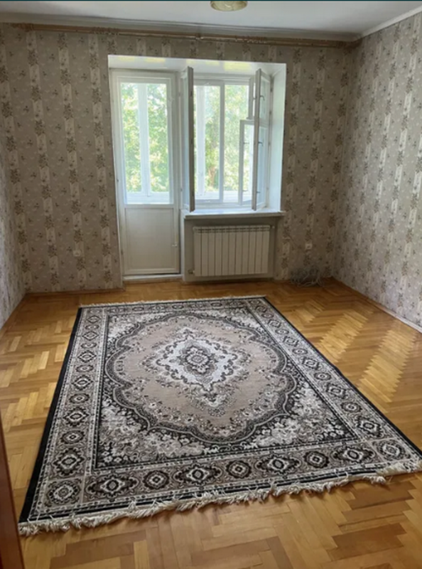 Продаж 2 кімнатної квартири 75 кв. м, Липова вул.