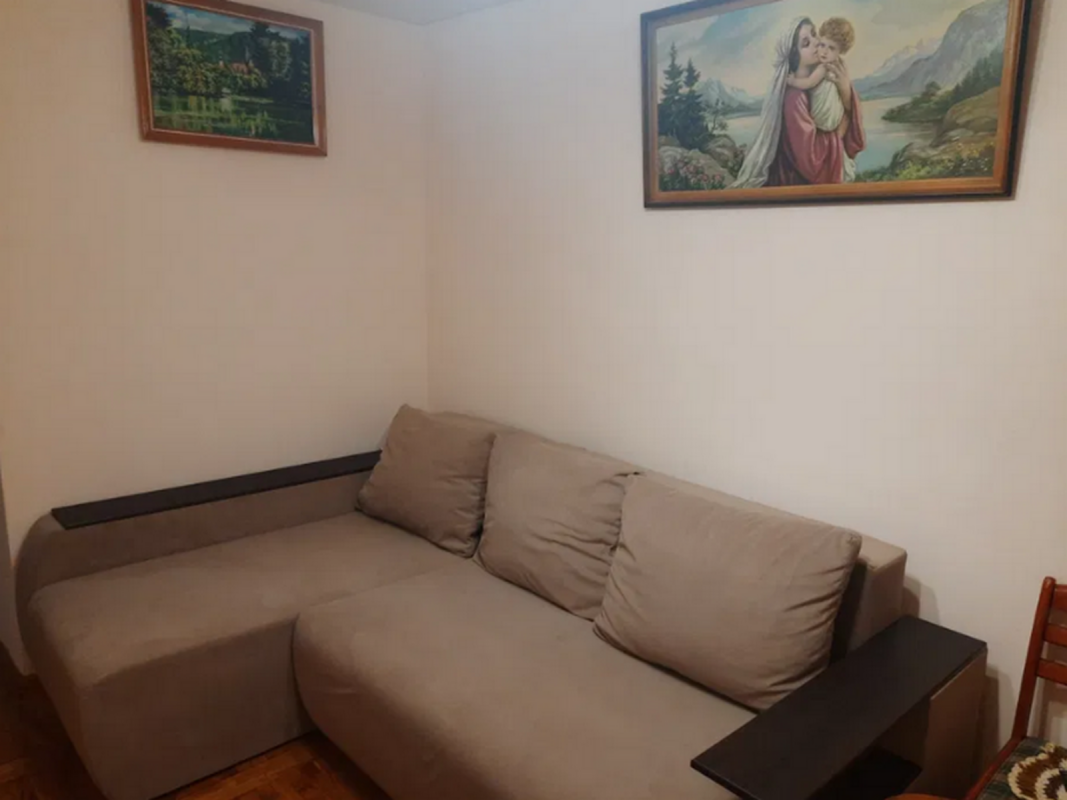 Продаж 3 кімнатної квартири 65 кв. м, Смакули вул. 1