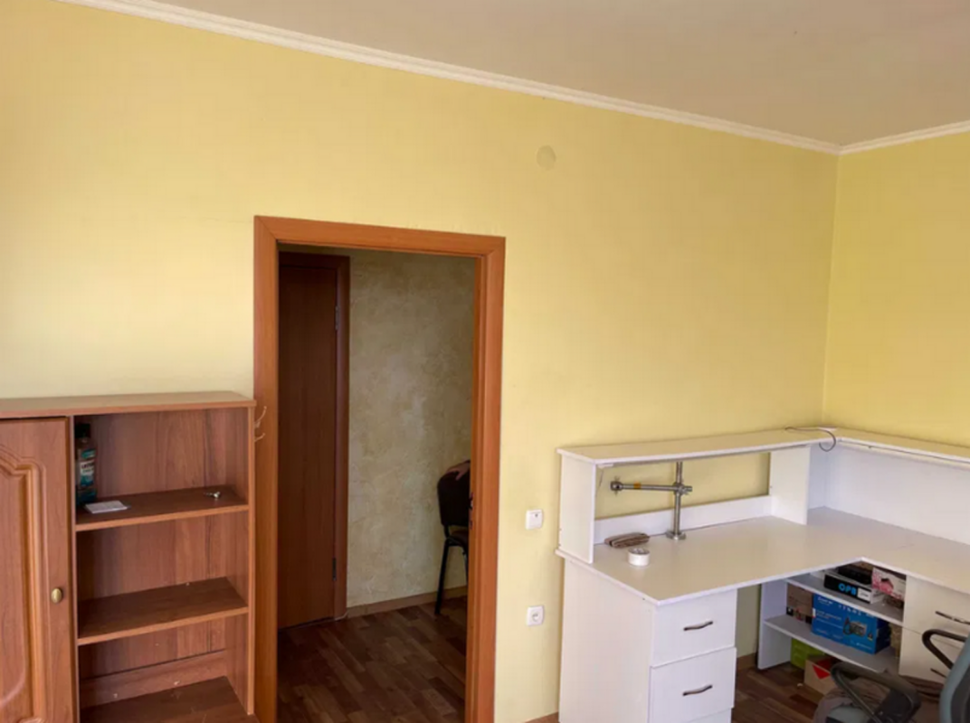 Продаж 3 кімнатної квартири 79 кв. м, Микулинецька вул.
