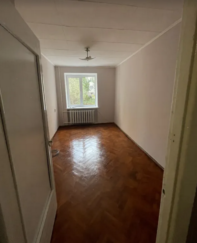 Продажа 3 комнатной квартиры 53 кв. м, Торговиця ул. (Живова) 7