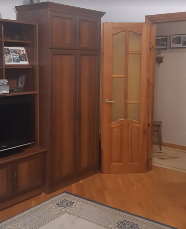 Sale 4 bedroom-(s) apartment 75 sq. m., Kyivska Street 5