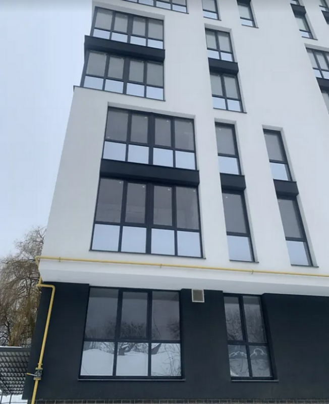 Продажа 2 комнатной квартиры 61 кв. м, Черновицкая ул. 12