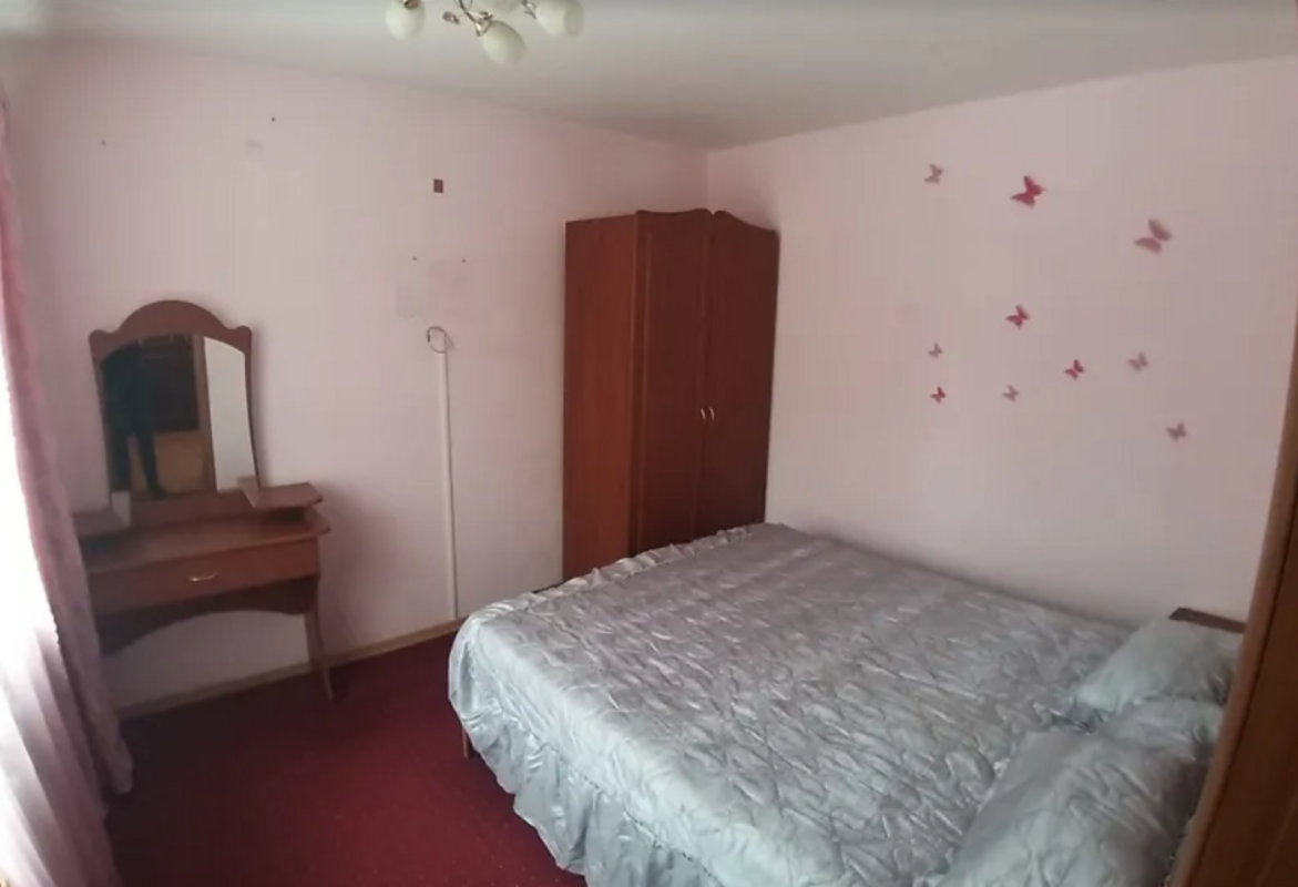 Sale 3 bedroom-(s) apartment 49 sq. m., Lesi Ukrainky Street 1