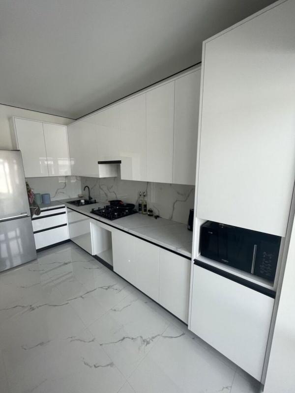 Sale 1 bedroom-(s) apartment 70 sq. m., Zluky Avenue