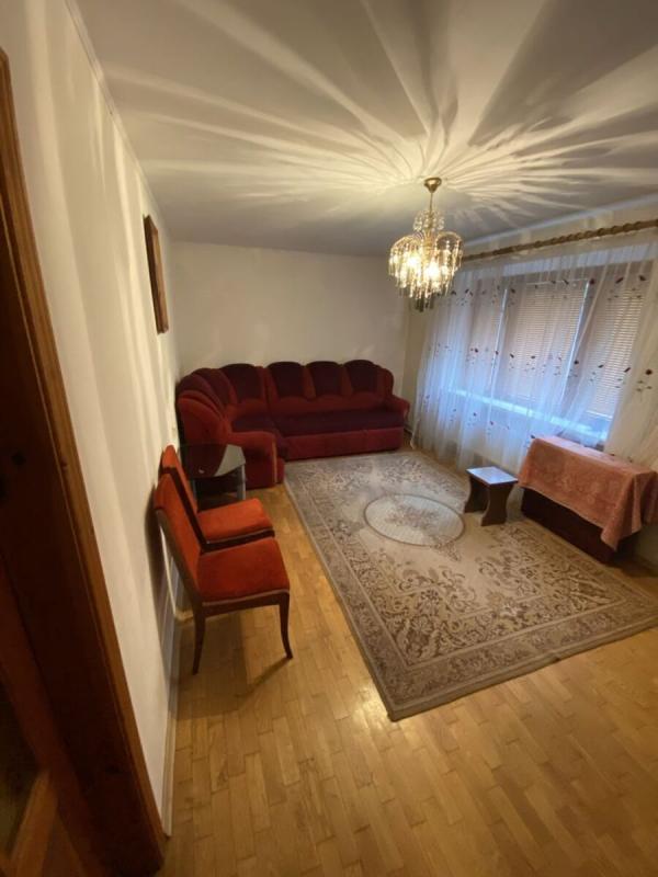 Продажа 2 комнатной квартиры 46 кв. м, Лозовецкая ул. 1