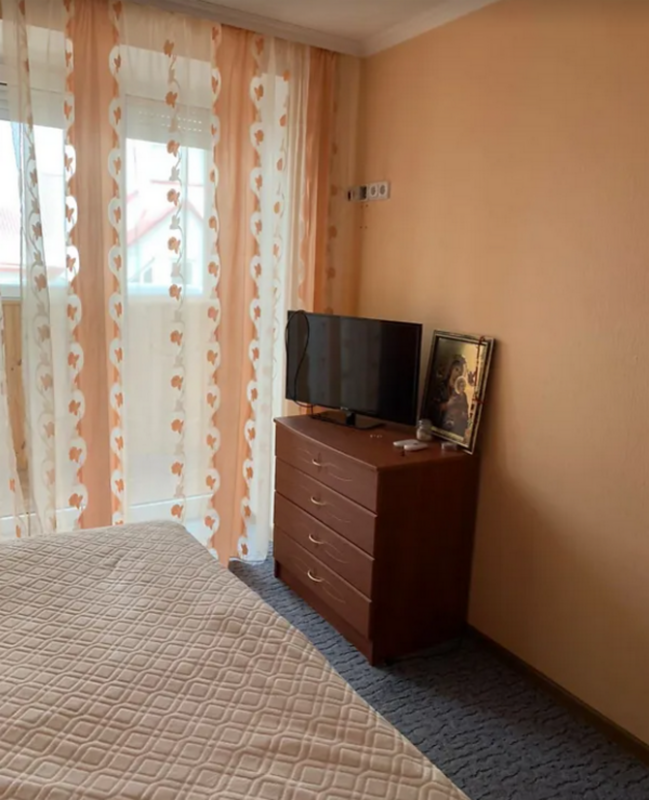 Продаж 3 кімнатної квартири 85 кв. м, Микулинецька вул.