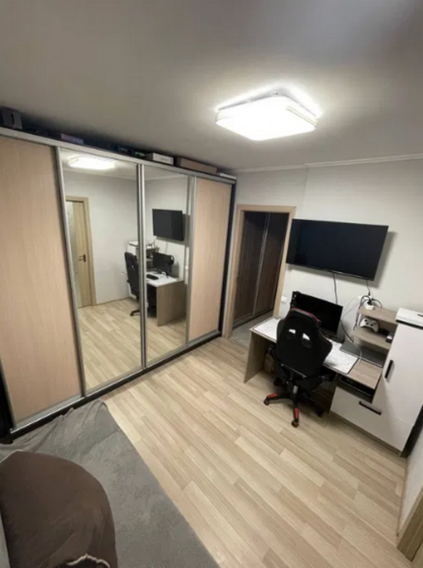 Sale 2 bedroom-(s) apartment 65 sq. m., Troleibusna Street 10