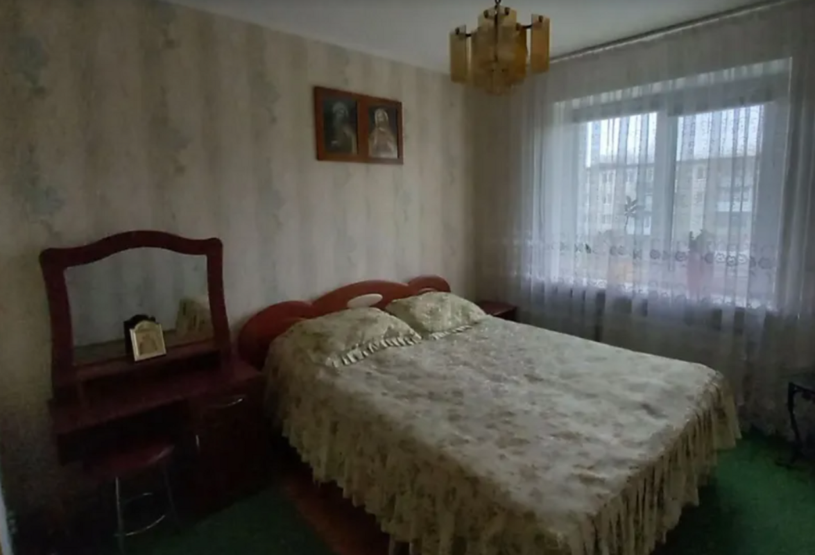 Продаж 3 кімнатної квартири 65 кв. м, Протасевича вул. (Хмельницька) 14