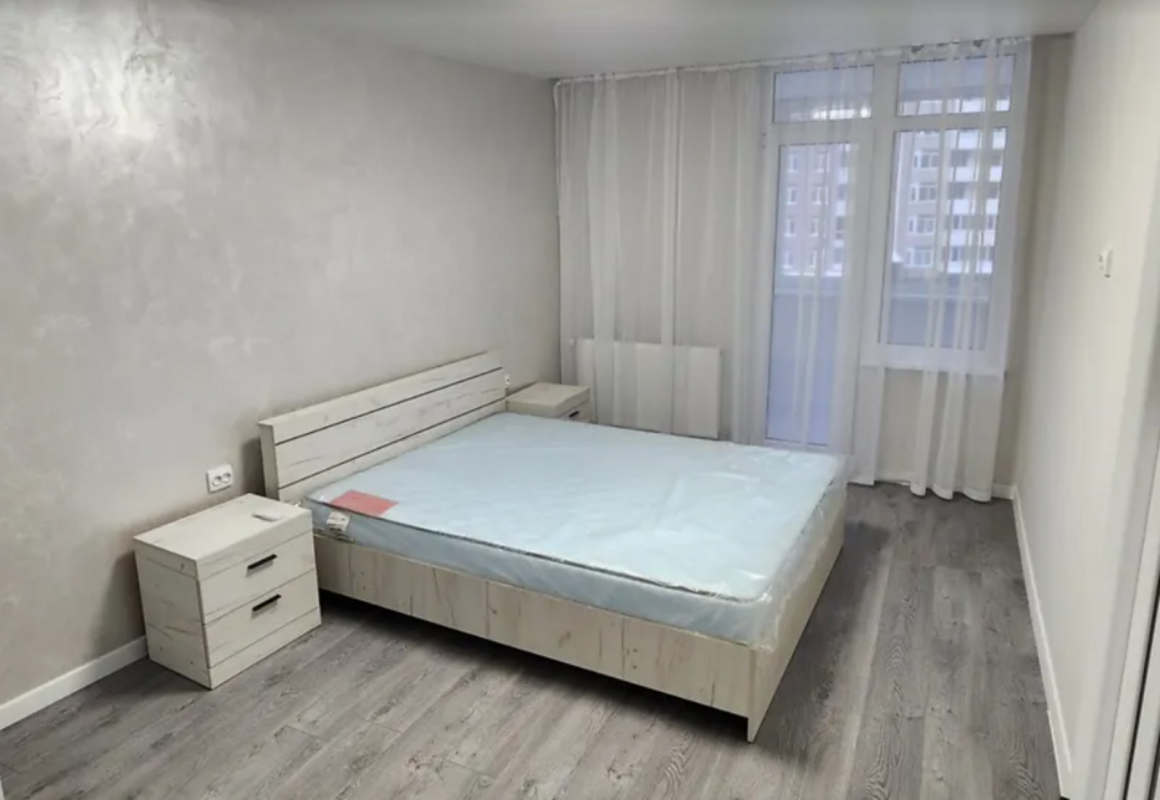 Sale 3 bedroom-(s) apartment 74 sq. m., Kyivska Street