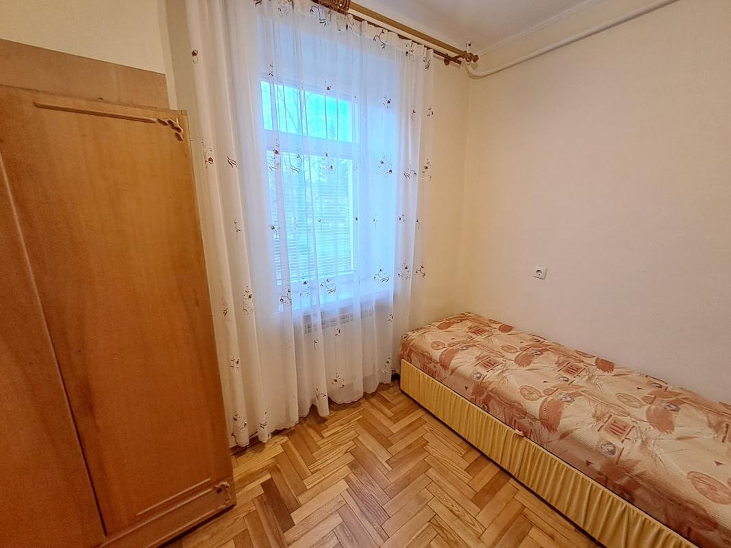 Sale 4 bedroom-(s) apartment 98 sq. m., Karpenka Street 15