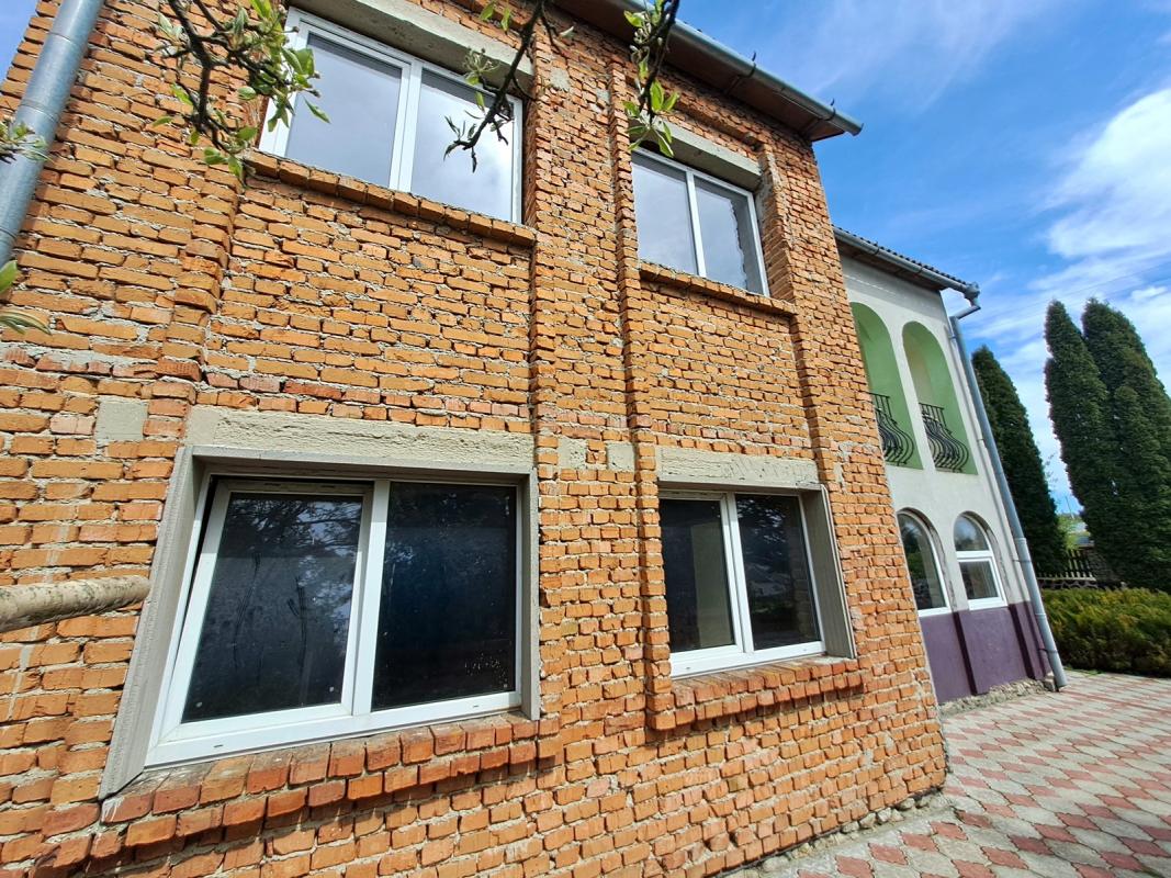 Sale house 160 sq. m., Shukhevycha Street