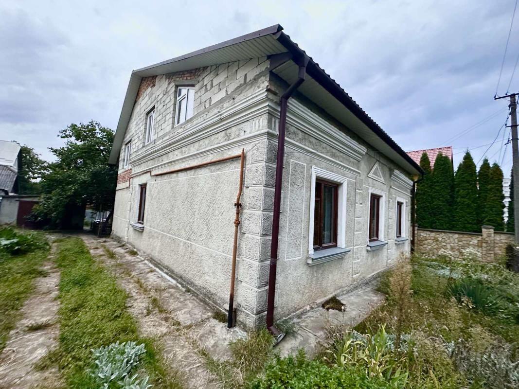 Sale house 93.2 sq. m., Berezhanska Street 20