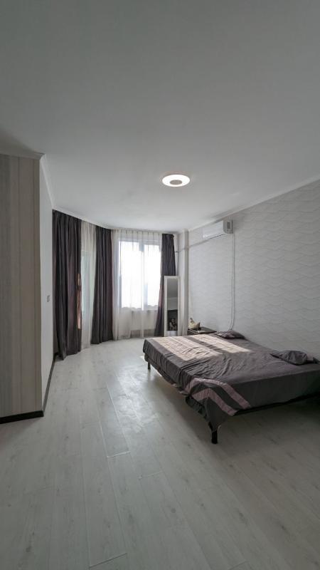 Long term rent 1 bedroom-(s) apartment Yuvileinyi avenue 67б