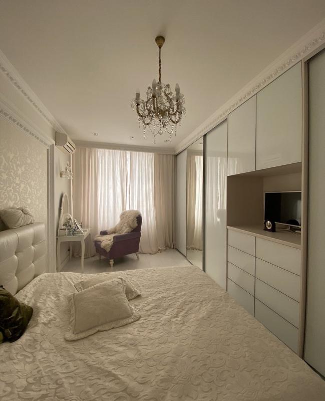 Sale 3 bedroom-(s) apartment 69 sq. m., Kooperatyvna Street 5