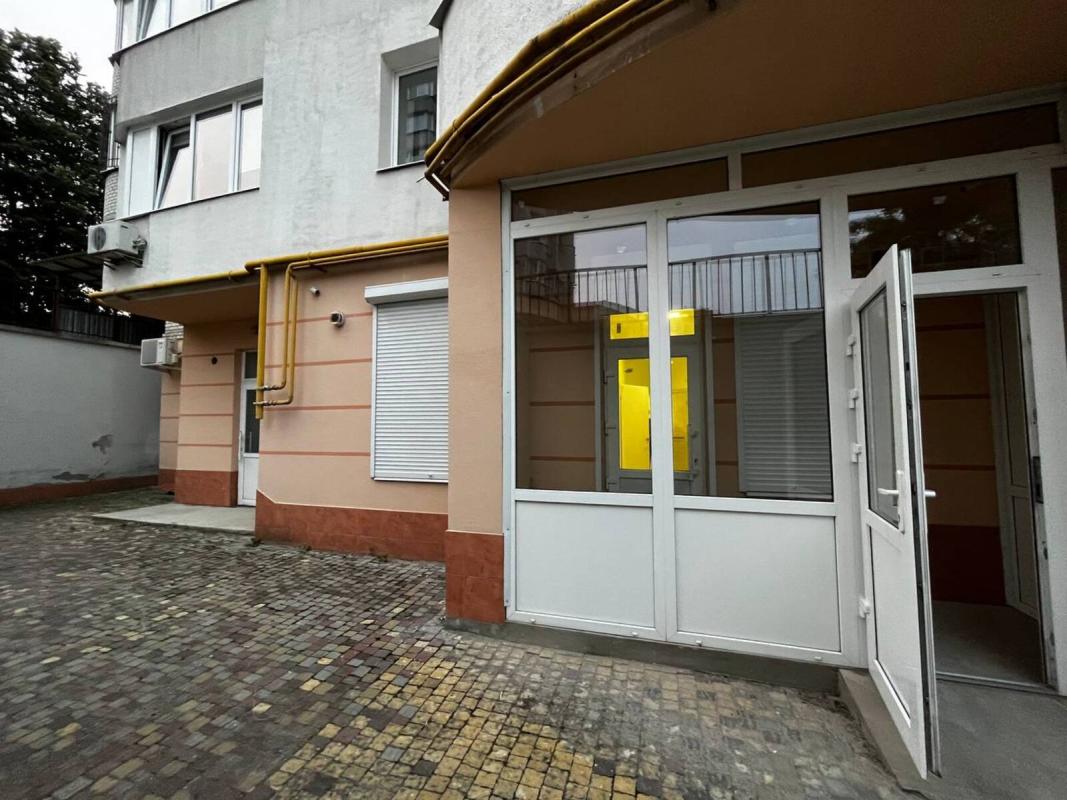 Long term rent commercial property Konovaltsia Street 10