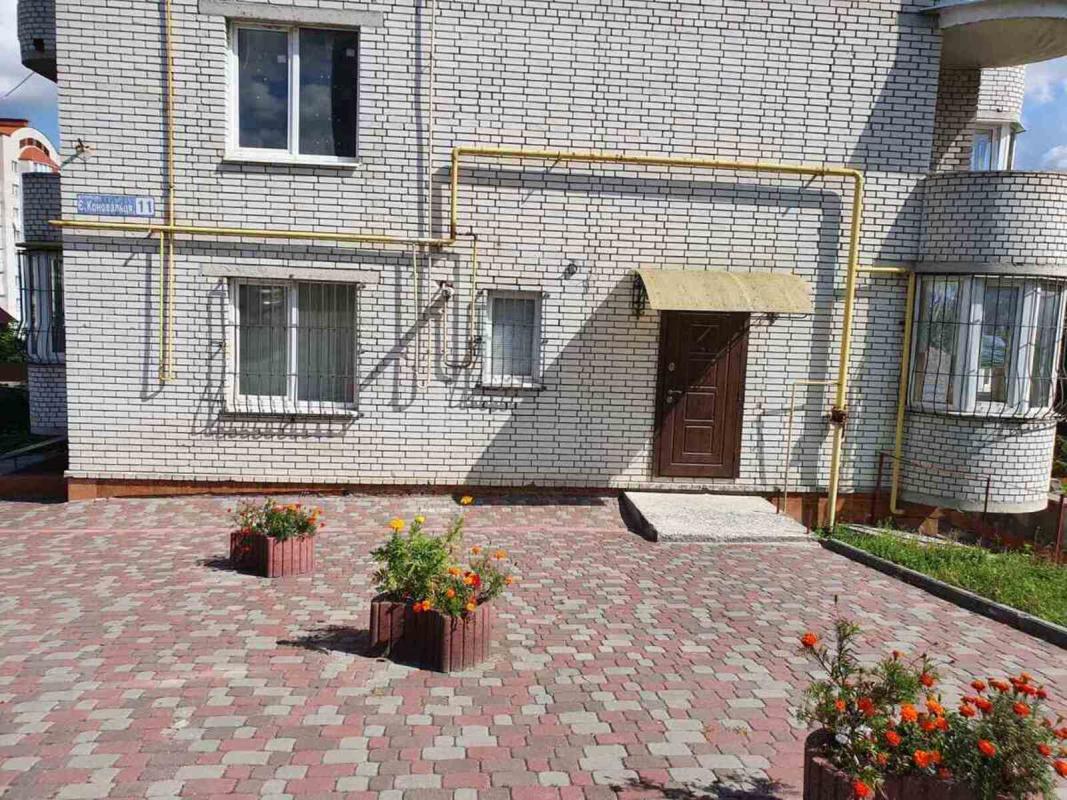 Long term rent commercial property Konovaltsia Street 11