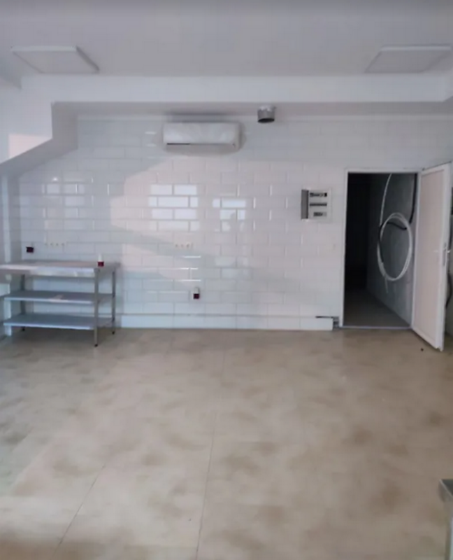 Long term rent commercial property Bohdana Khmelnytskoho Street 3