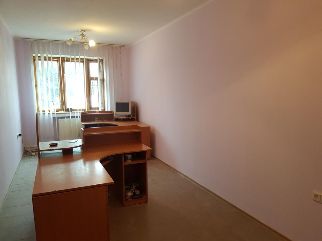 Long term rent commercial property Brodivska Street 8