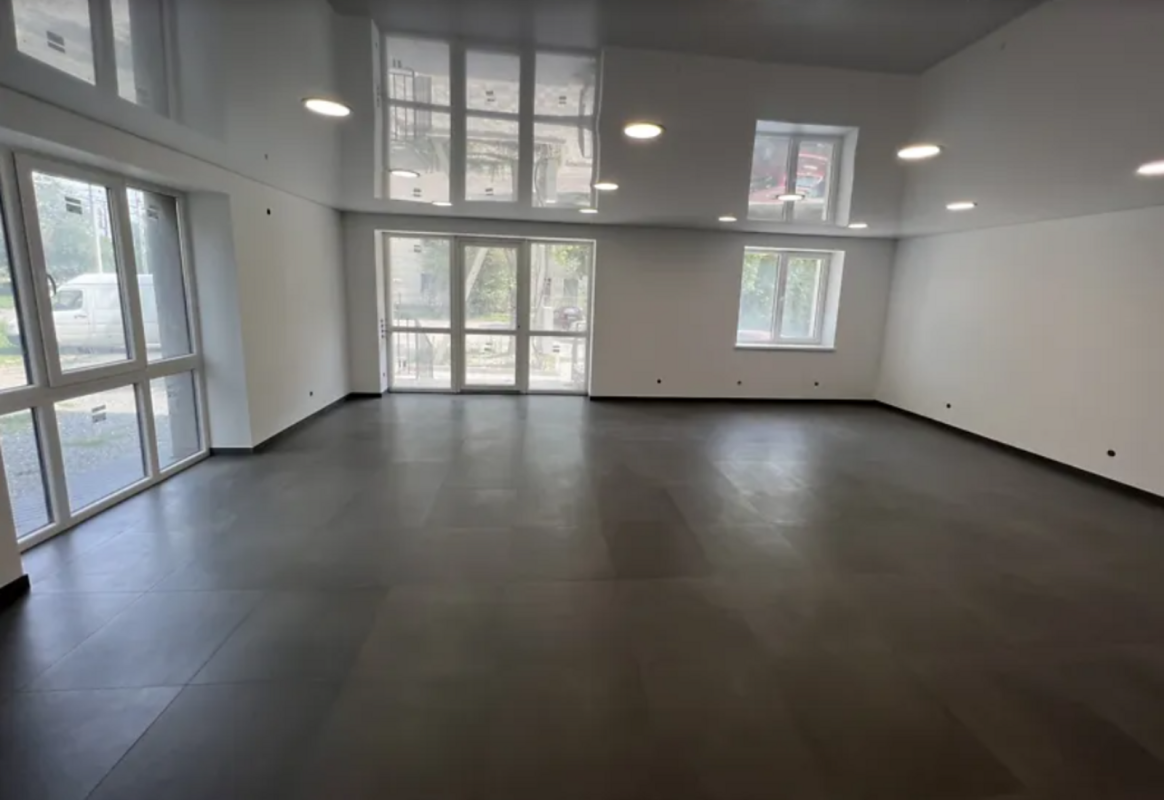 Sale commercial property 65 sq. m., Novyi Svit Street 11