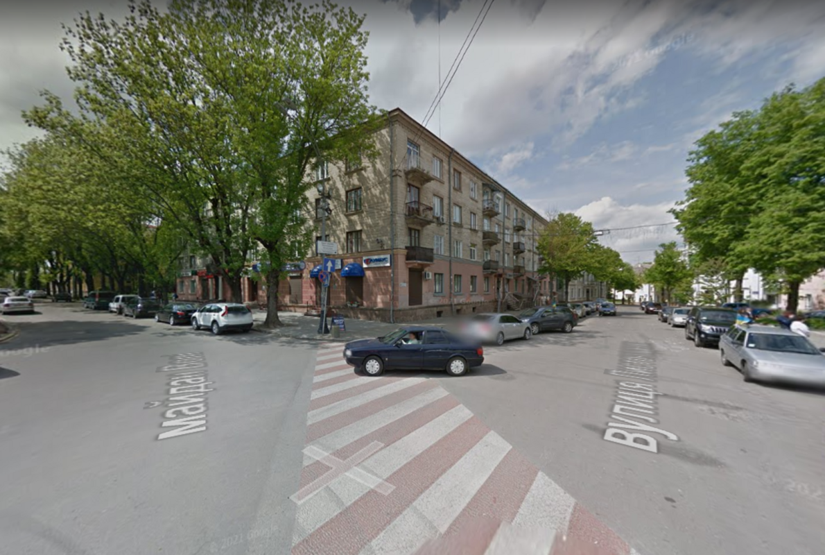 Sale commercial property 39 sq. m., Lystopadova Street 8