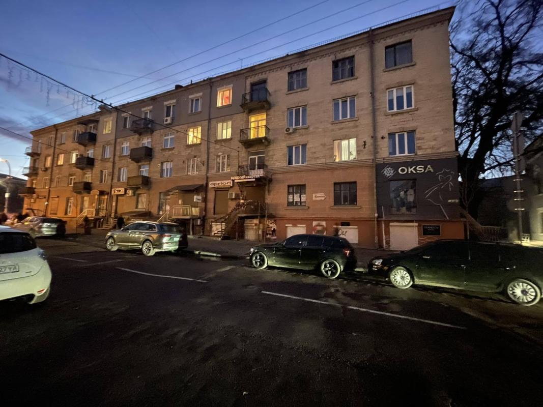 Sale commercial property 39 sq. m., Lystopadova Street 8