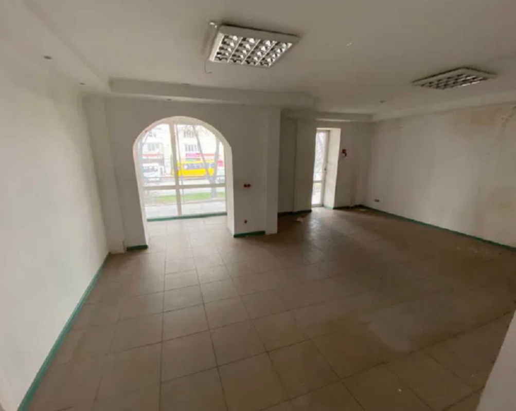 Sale commercial property 64 sq. m., Henerala Tarnavskoho Street 3