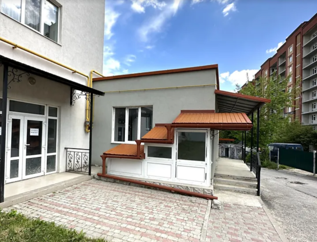 Продажа коммерческой недвижимости 270 кв. м, Троллейбусная ул. 9