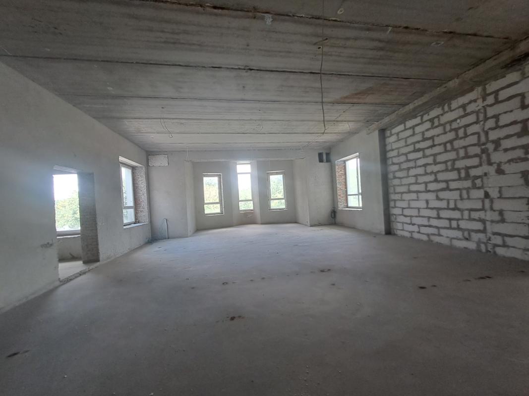 Sale commercial property 600 sq. m., Verbytskoho Street 28