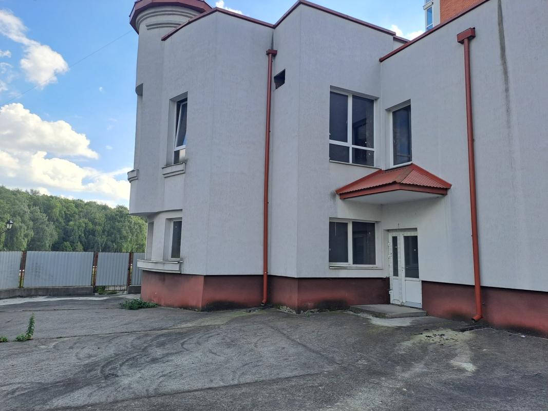 Sale commercial property 444 sq. m., Verbytskoho Street 28