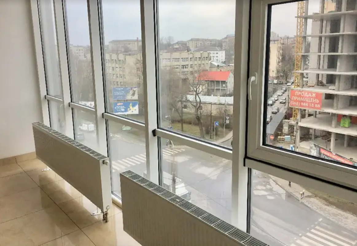 Sale commercial property 42 sq. m., Torhovytsia Street (Zhyvova Street) 6