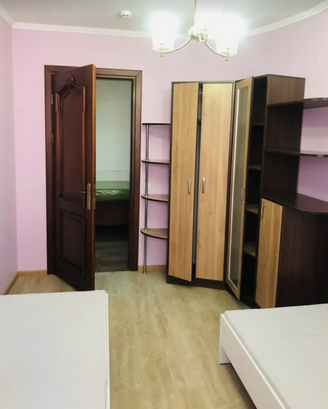 Sale commercial property 85 sq. m., Henerala Tarnavskoho Street 10