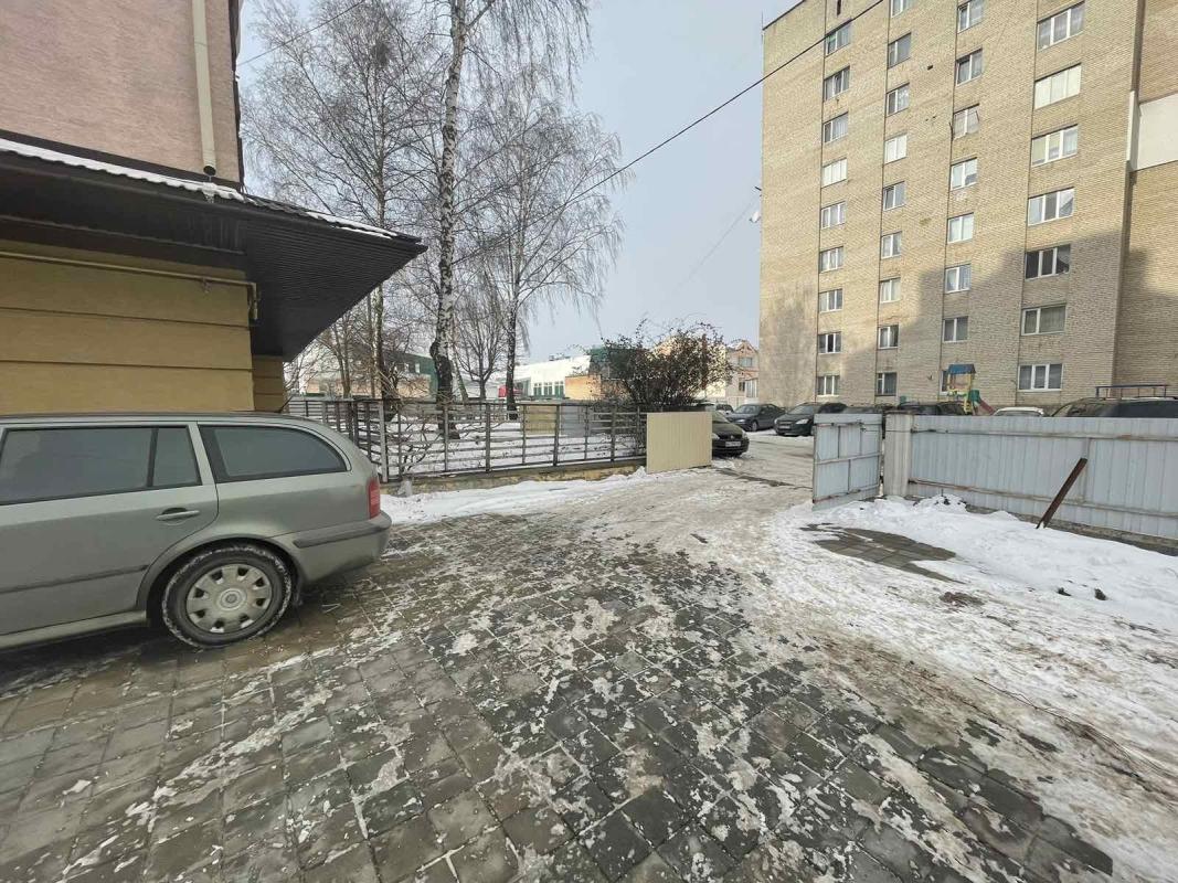 Продажа коммерческой недвижимости 795 кв. м, Леся Курбаса ул. 7