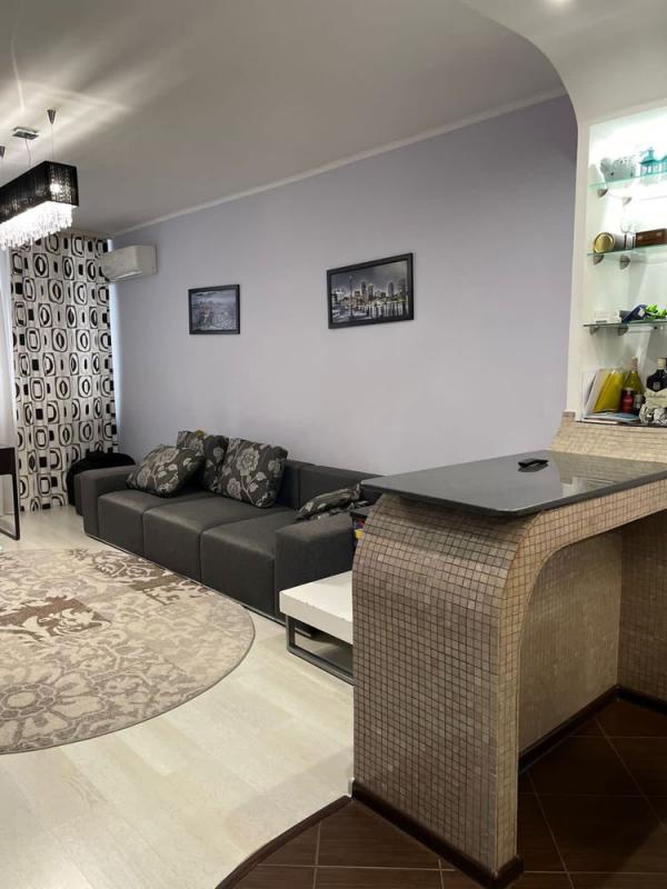 Sale 2 bedroom-(s) apartment 70 sq. m., Kharkivske Road 19