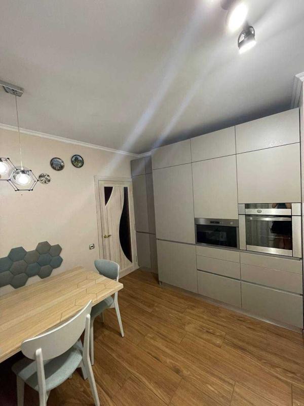 Sale 3 bedroom-(s) apartment 82 sq. m., Anny Akhmatovoi Street 16г