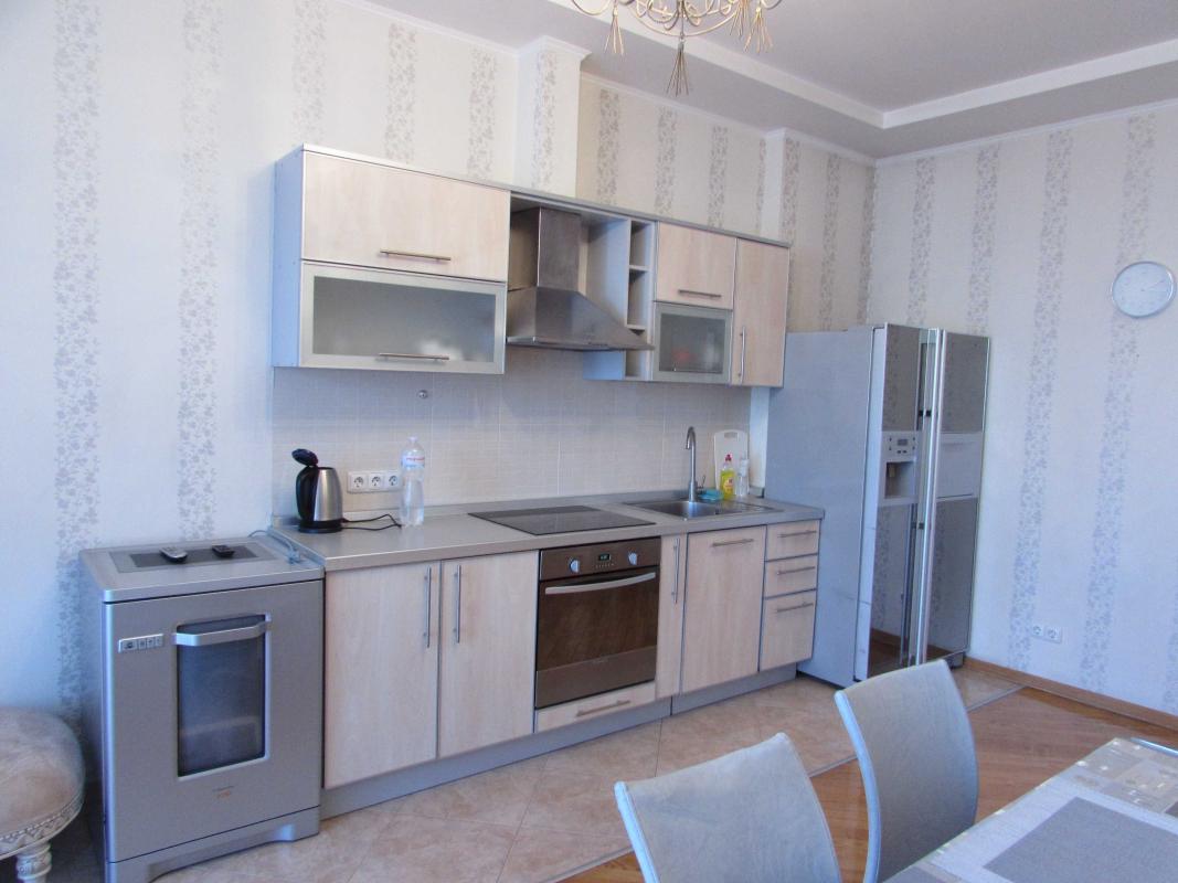 Long term rent 3 bedroom-(s) apartment Turhenievska Street 28А-30А