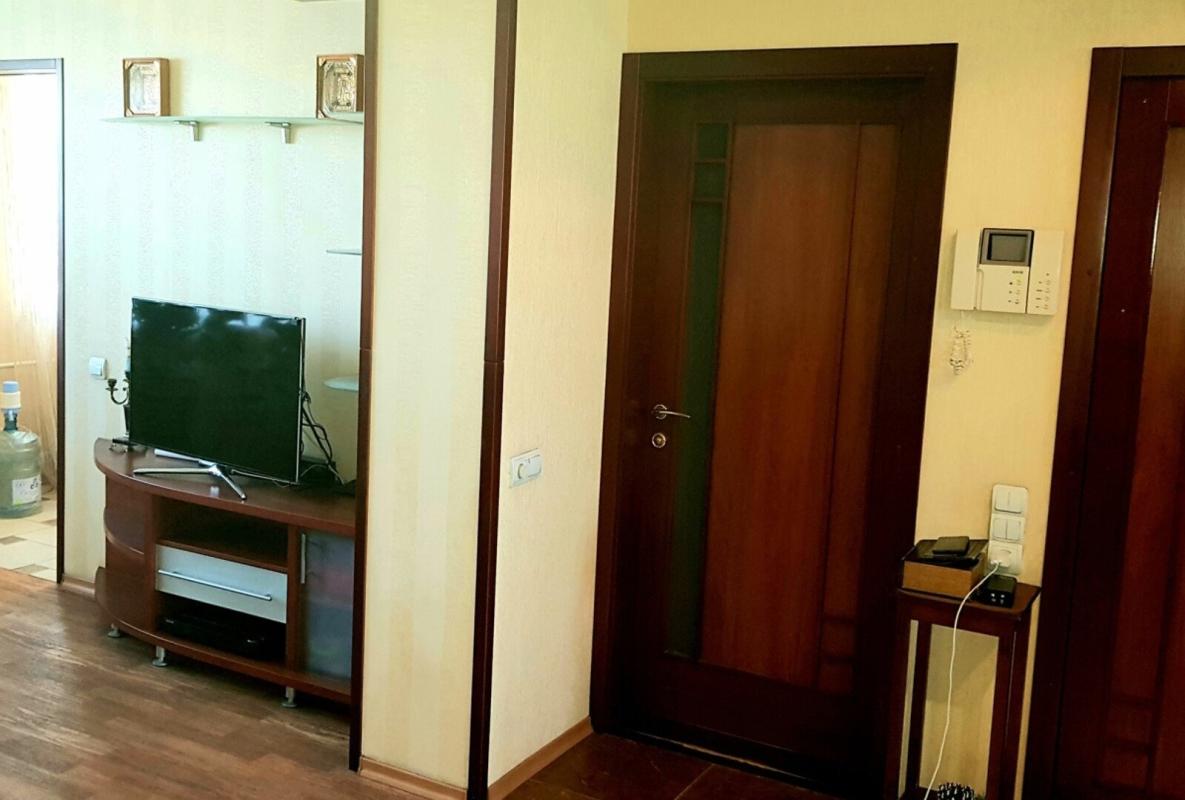 Sale 4 bedroom-(s) apartment 83 sq. m., Akademika Pavlova Street 315