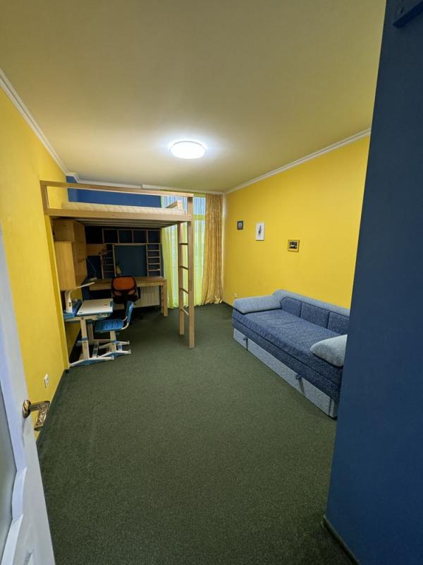 Long term rent 2 bedroom-(s) apartment Reheneratorna Street