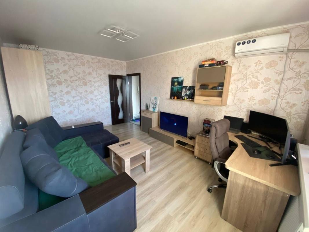 Продажа 2 комнатной квартиры 55 кв. м, Гвардейцев-Широнинцев ул. 24