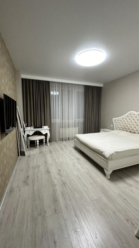 Sale 3 bedroom-(s) apartment 125 sq. m., Truskavetska Street
