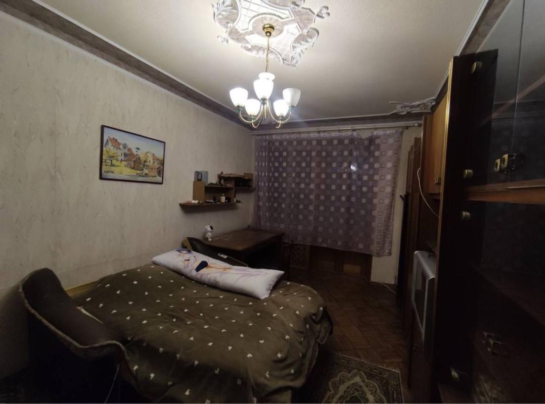 Long term rent 2 bedroom-(s) apartment Mystetstv Street (Chervonopraporna Street) 12