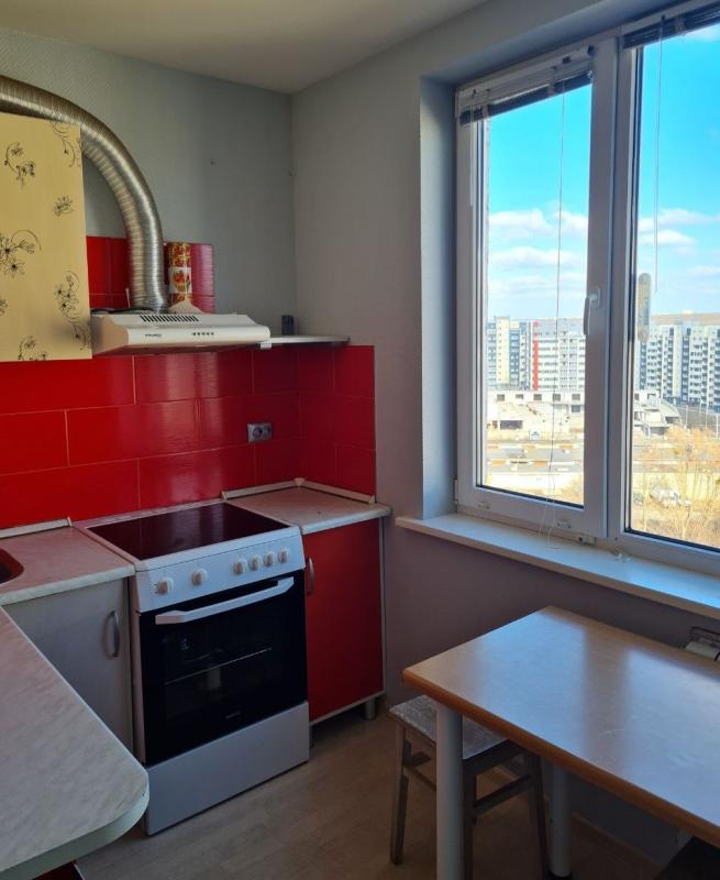 Long term rent 3 bedroom-(s) apartment Peremohy Avenue 78