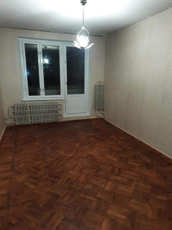 Продаж 3 кімнатної квартири 68 кв. м, Юрія Гагаріна просп. 45а