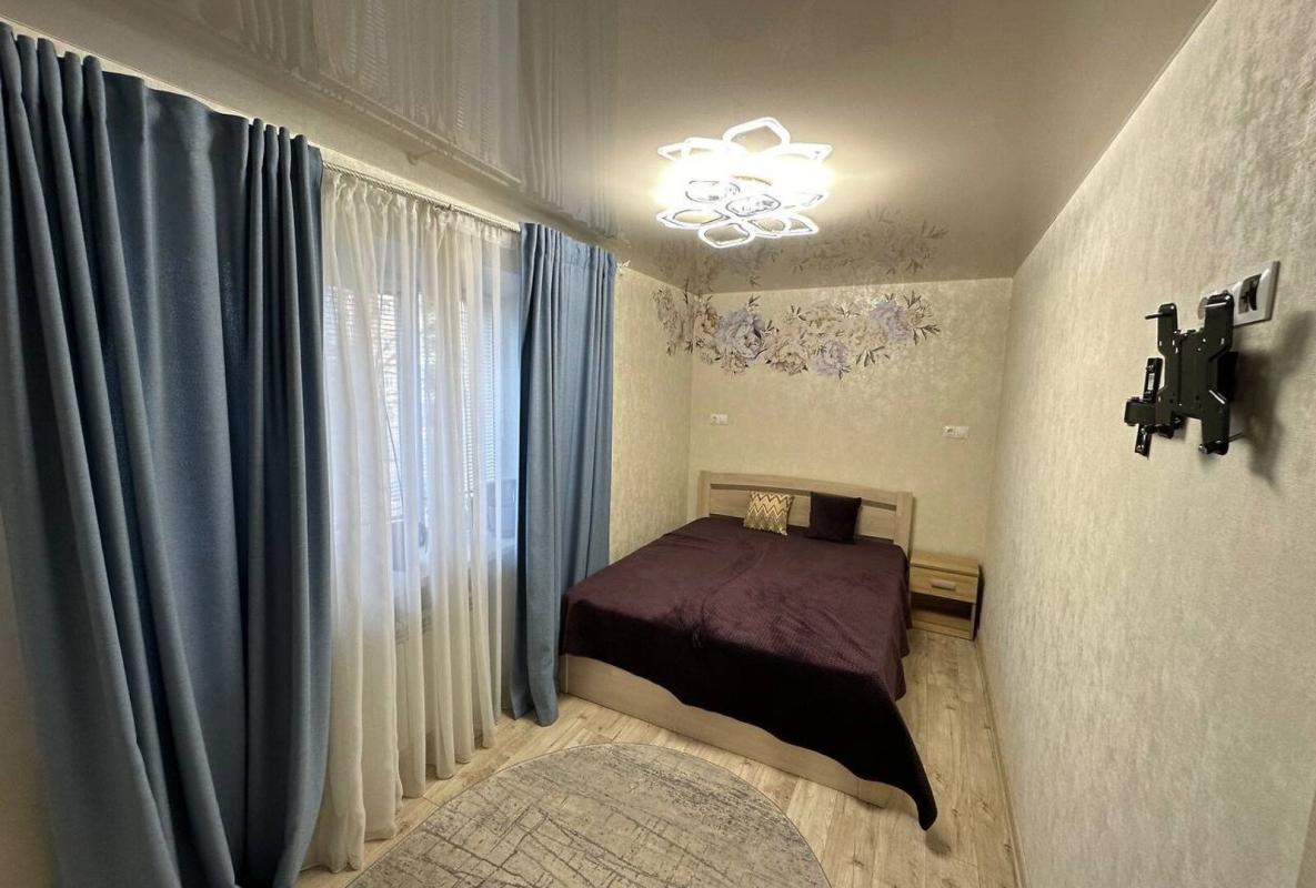 Sale 2 bedroom-(s) apartment 46 sq. m., Stadionnyi Pass 6