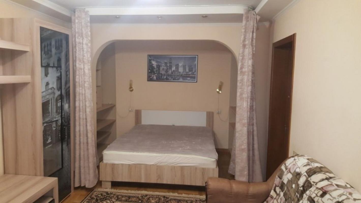 Long term rent 1 bedroom-(s) apartment Hvardiytsiv-Shyronintsiv Street 11