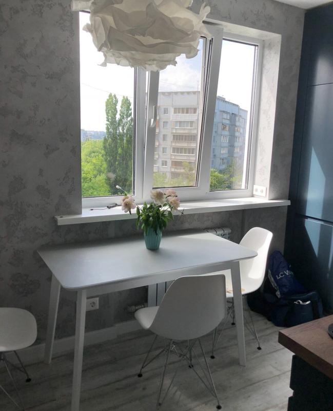 Продажа 2 комнатной квартиры 50 кв. м, Гвардейцев-Широнинцев ул. 49в