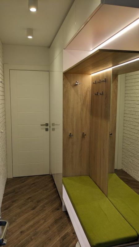 Long term rent 3 bedroom-(s) apartment Tobolska Street 59а