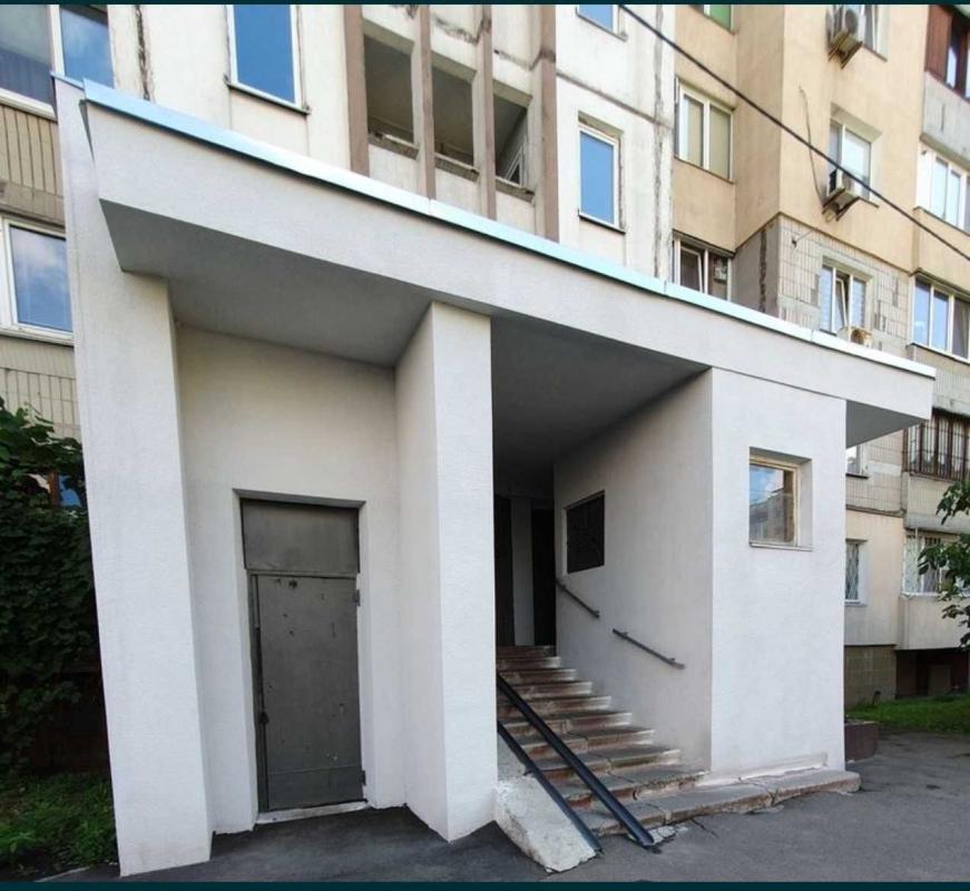 Sale 2 bedroom-(s) apartment 56 sq. m., Larysy Rudenko Street 13