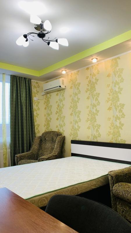 Long term rent 1 bedroom-(s) apartment Heroiv Pratsi Street