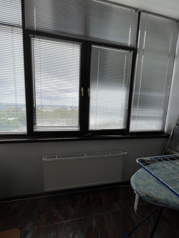 Long term rent 3 bedroom-(s) apartment Chaykovska Street 6