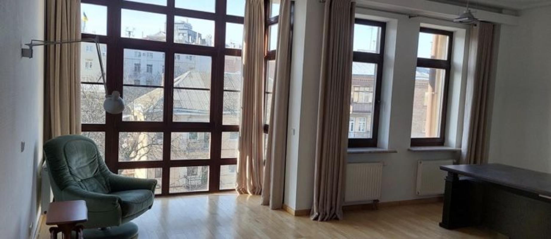 Long term rent 5 bedroom-(s) apartment Zolotovoritska Street 13
